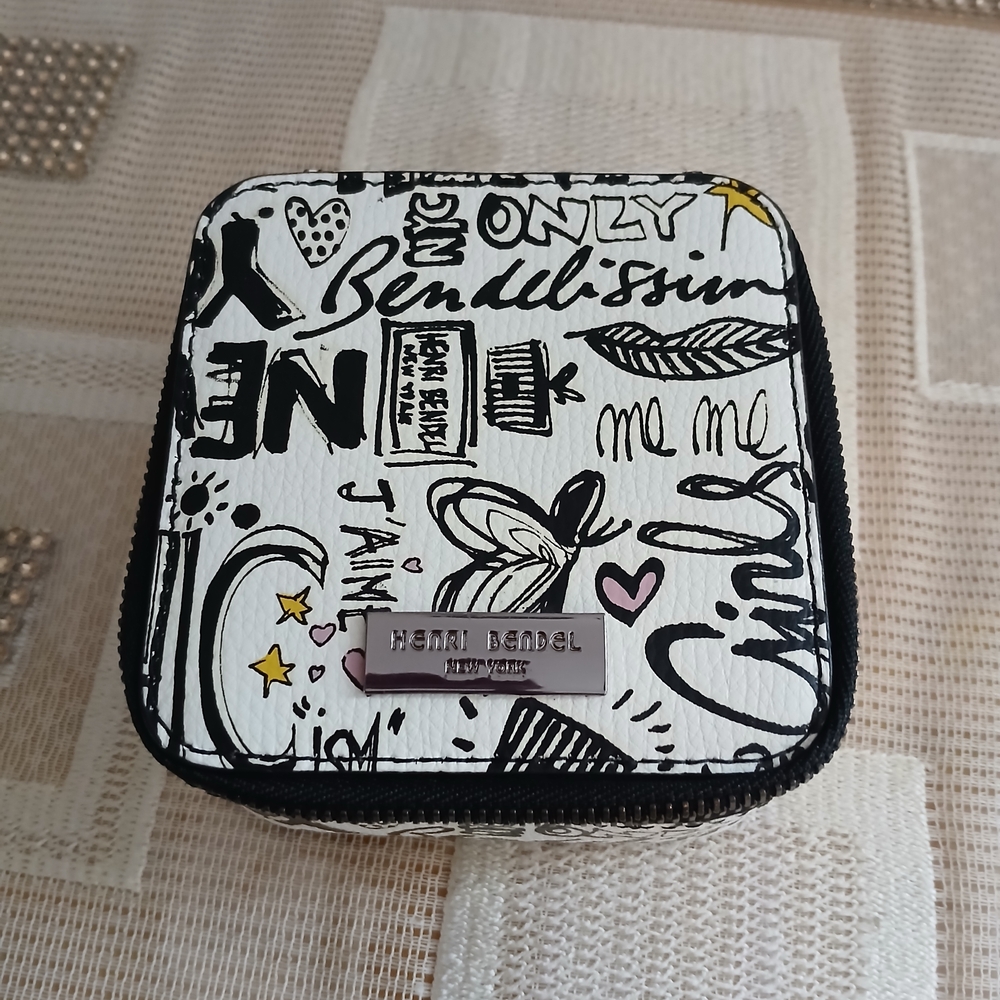 Henri Bendel West 57th Graffiti Print Travel Jewelry Case Rare